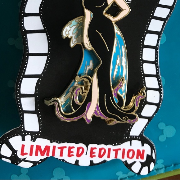 SOLD Disney LE 400 Jessica Rabbit As Ursula Pin - Picture 5 of 5